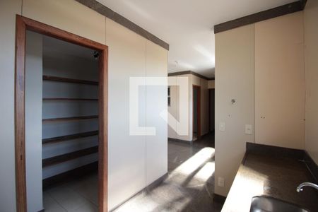 Apartamento para alugar com 240m², 5 quartos e 2 vagasCozinha
