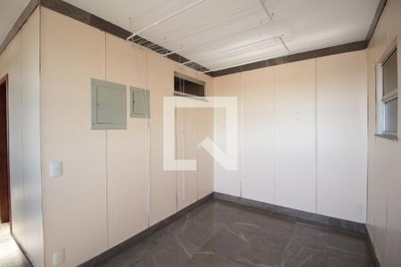 Apartamento para alugar com 240m², 5 quartos e 2 vagasArea de Serviço