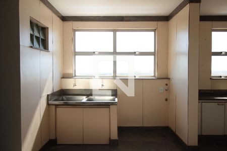 Apartamento para alugar com 240m², 5 quartos e 2 vagasArea de Serviço