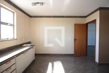 Apartamento para alugar com 240m², 5 quartos e 2 vagasCozinha