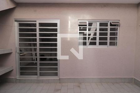 Casa para alugar com 200m², 3 quartos e 2 vagasQuintal