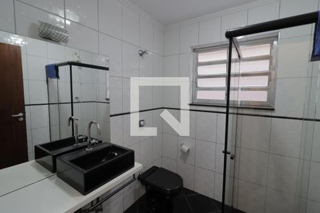 Casa para alugar com 200m², 3 quartos e 2 vagasBanheiro 2