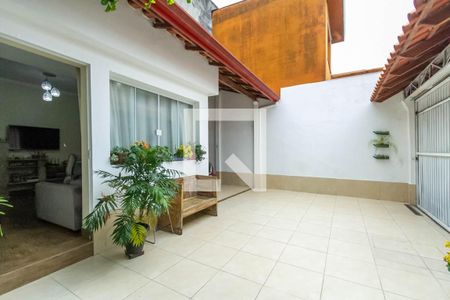 Casa à venda com 273m², 4 quartos e 3 vagasGaragem