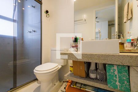 Apartamento à venda com 74m², 2 quartos e 2 vagasBanheiro do Quarto 1