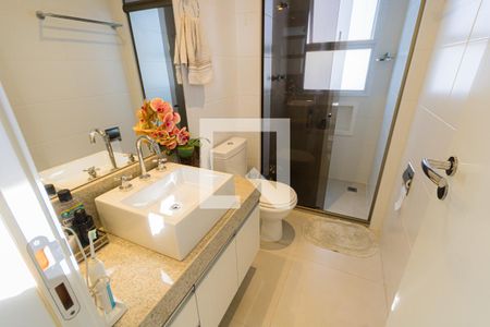 Apartamento à venda com 74m², 2 quartos e 2 vagasBanheiro do Quarto 2