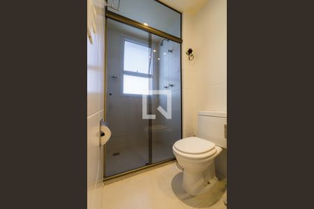 Apartamento à venda com 74m², 2 quartos e 2 vagasBanheiro do Quarto 1