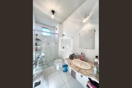 Banheiro de apartamento à venda com 2 quartos, 80m² em Coracao de Jesus, Belo Horizonte