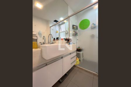 Apartamento à venda com 101m², 3 quartos e 2 vagas Apartamento à venda com 101m², 3 quartos e 2 vagasBanheiro