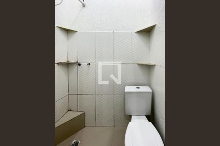 Banheiro de apartamento para alugar com 1 quarto, 15m² em Nova Petrópolis, São Bernardo do Campo