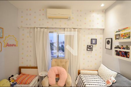 Quarto de apartamento à venda com 2 quartos, 72m² em Grajau, Rio de Janeiro