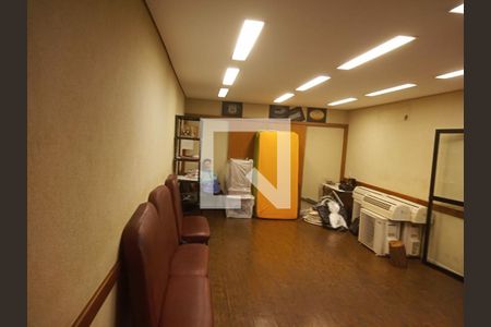 Casa à venda com 228m², 1 quarto e 1 vaga