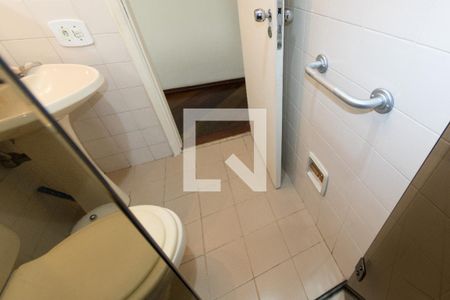 Apartamento para alugar com 69m², 3 quartos e 1 vaga Apartamento para alugar com 69m², 3 quartos e 1 vagaBanheiro 2