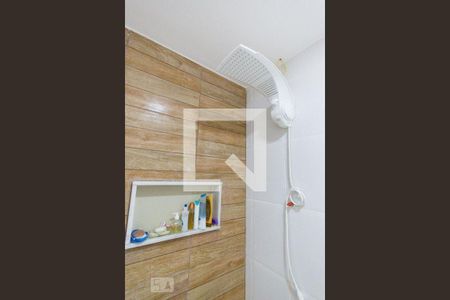 Casa de condomínio para alugar com 180m², 3 quartos e 2 vagas Casa de condomínio para alugar com 180m², 3 quartos e 2 vagasBanheiro da Suíte