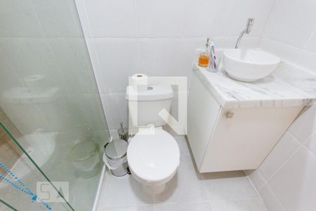 Casa de condomínio para alugar com 180m², 3 quartos e 2 vagas Casa de condomínio para alugar com 180m², 3 quartos e 2 vagasBanheiro Social