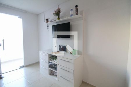 Casa de condomínio para alugar com 180m², 3 quartos e 2 vagasSuíte