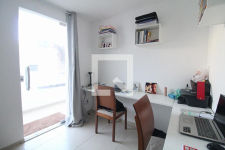 Casa de condomínio para alugar com 180m², 3 quartos e 2 vagasQuarto 2