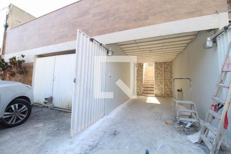 Casa de condomínio para alugar com 180m², 3 quartos e 2 vagasFachada