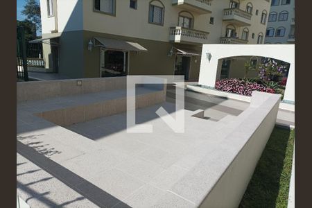 Apartamento para alugar com 90m², 2 quartos e 1 vaga Apartamento para alugar com 90m², 2 quartos e 1 vagaDeck de concreto