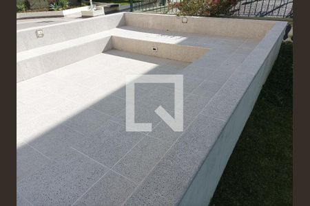 Apartamento para alugar com 90m², 2 quartos e 1 vaga Apartamento para alugar com 90m², 2 quartos e 1 vagaDeck de concreto