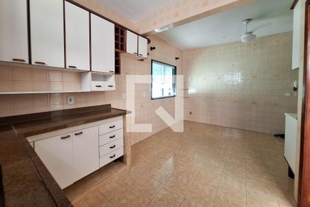 Casa para alugar com 360m², 3 quartos e 2 vagasCozinha