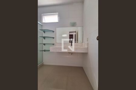 Casa para alugar com 360m², 3 quartos e 2 vagasBanheiro