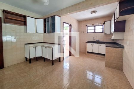 Casa para alugar com 360m², 3 quartos e 2 vagasCozinha