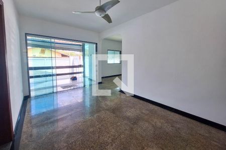 Sala de casa para alugar com 3 quartos, 360m² em Serra Grande, Niterói