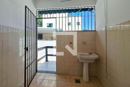 Casa para alugar com 360m², 3 quartos e 2 vagasBanheiro