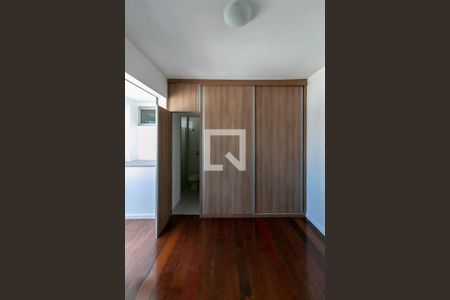Apartamento para alugar com 140m², 4 quartos e 3 vagas Apartamento para alugar com 140m², 4 quartos e 3 vagasQuarto Suíte