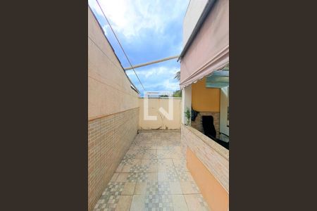 Apartamento à venda com 80m², 2 quartos e 1 vagaVaranda