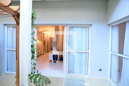 Apartamento para alugar com 110m², 2 quartos e 3 vagasQuintal