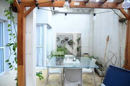 Apartamento para alugar com 110m², 2 quartos e 3 vagasQuintal