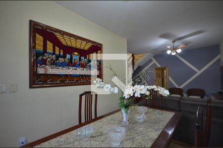 Sala de casa à venda com 5 quartos, 269m² em Vila Kosmos, Rio de Janeiro