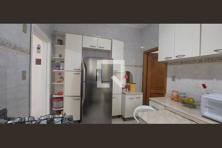 Casa à venda com 100m², 3 quartos e 1 vaga Casa à venda com 100m², 3 quartos e 1 vagaCozinha