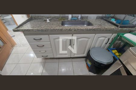 Casa à venda com 100m², 3 quartos e 1 vaga Casa à venda com 100m², 3 quartos e 1 vagaCozinha