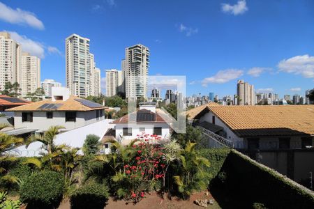 Vista de casa à venda com 4 quartos, 300m² em Belvedere, Belo Horizonte