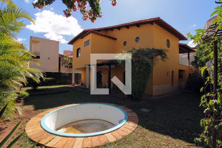 Casa à venda com 300m², 4 quartos e 4 vagasÁrea comum