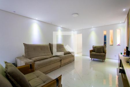 Sala de casa para alugar com 3 quartos, 244m² em Vila Mazzei, Santo André