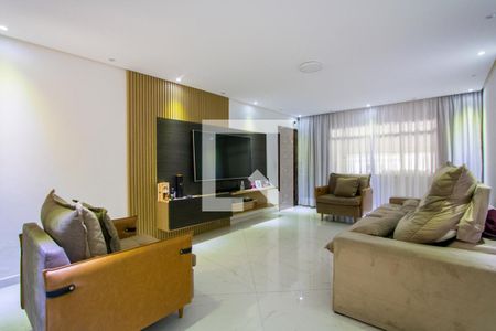 Sala de casa para alugar com 3 quartos, 244m² em Vila Mazzei, Santo André