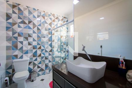 Casa à venda com 244m², 3 quartos e 2 vagasBanheiro do quarto 1