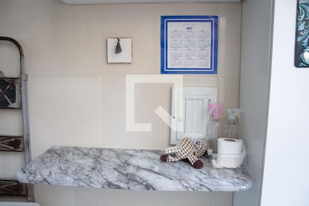 Apartamento à venda com 100m², 2 quartos e 1 vagaÁrea de Serviço