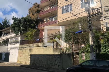 Apartamento à venda com 100m², 2 quartos e 1 vagaFachada