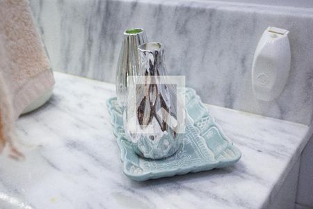 Apartamento à venda com 100m², 2 quartos e 1 vagaDetalhe do banheiro