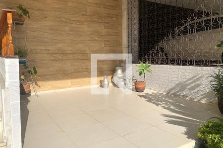 Apartamento à venda com 100m², 2 quartos e 1 vagaÁrea comum