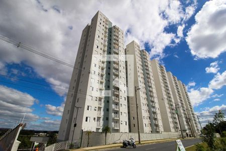 Apartamento para alugar com 47m², 2 quartos e 1 vaga Apartamento para alugar com 47m², 2 quartos e 1 vagaFachada
