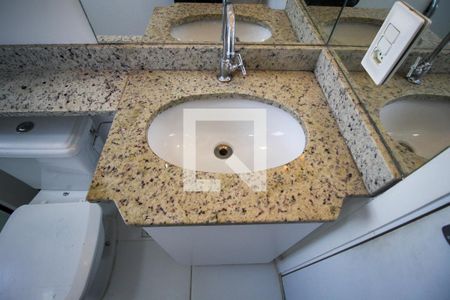 Apartamento para alugar com 47m², 2 quartos e 1 vaga Apartamento para alugar com 47m², 2 quartos e 1 vagaBanheiro