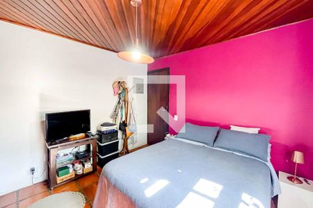 Casa à venda com 238m², 3 quartos e 3 vagasQuarto