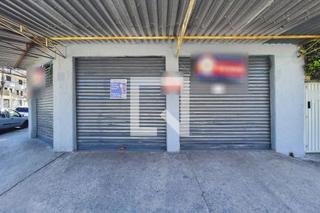 Casa à venda com 238m², 3 quartos e 3 vagasFachada