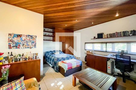 Casa à venda com 238m², 3 quartos e 3 vagasSuíte 2