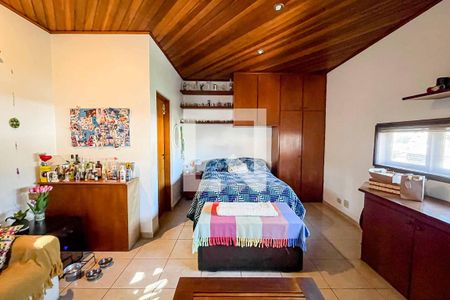 Casa à venda com 238m², 3 quartos e 3 vagasSuíte 2